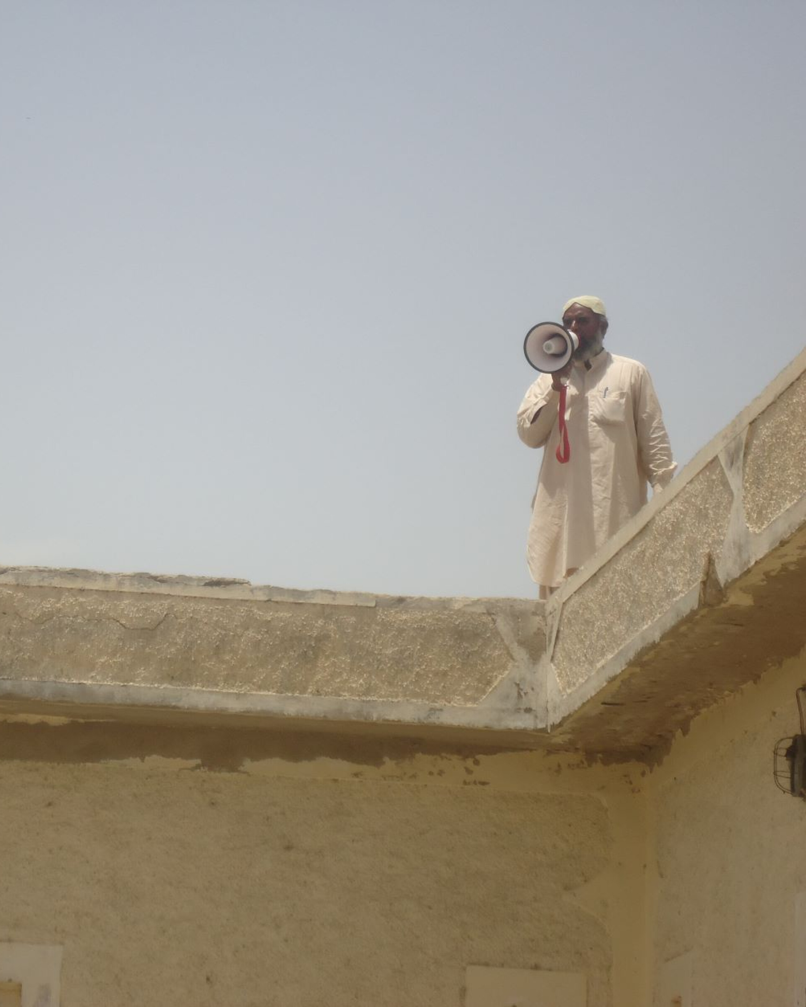 pak_megafon_c_anwar-sadat_hai_2012.jpg